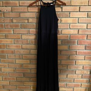 Black Maxi Dress w/ Keyhole Back